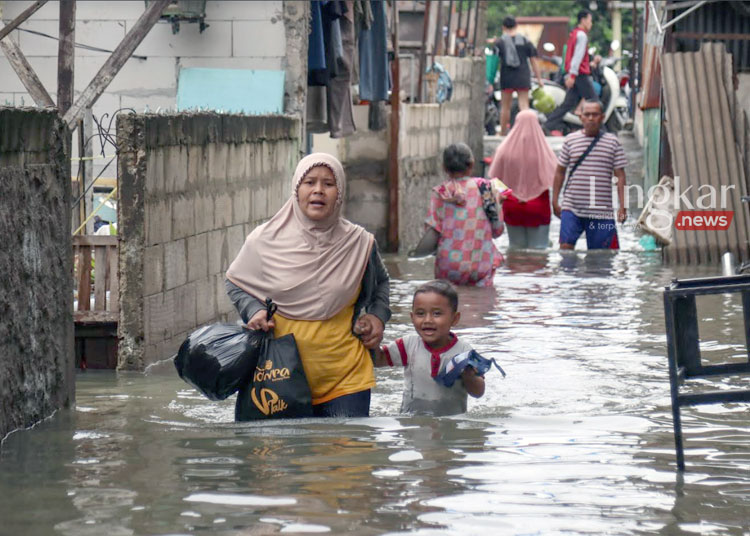 Korban Banjir Belum Dapat Bantuan Makanan