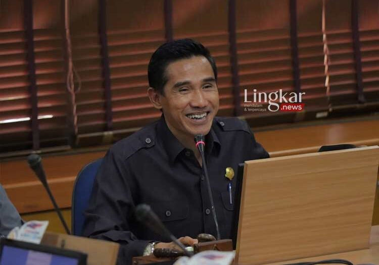 Kritik Sikap Ganjar Anggota DPRD Jateng Ingatkan untuk Tak Arogan dan Bijaksana