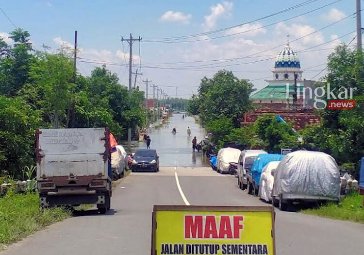 Pantura Pati Rembang Macet Jalan Alternatif Banjir