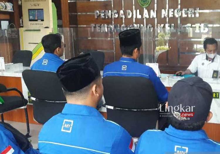 Ketua Partai Demokrat se Indonesia Serentak Datangi Pengadilan Lawan PK Moeldoko