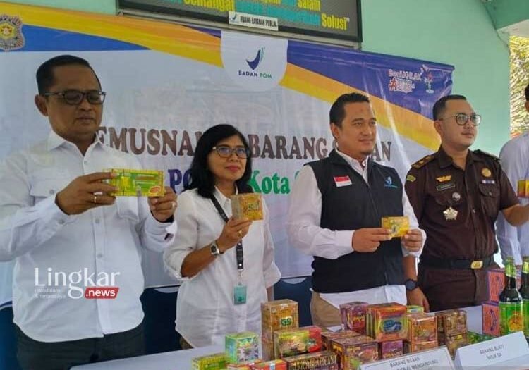 Obat Tradisional Ilegal di Solo Raya Senilai Ratusan Juta Rupiah Dimusnahkan
