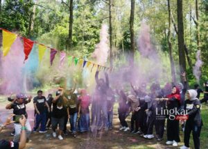 Keseruan Outbound di Coban Rondo LMG Saling Melengkapi dan Menguatkan