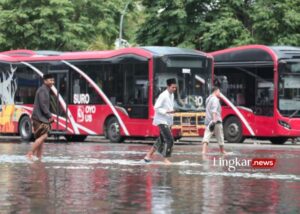 Diguyur Hujan Deras Sidoarjo Dikepung Banjir hingga Warga Diungsikan