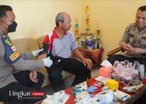 Mengulas Lebih Dalam Ironi Gugurnya 57 Pejuang Demokrasi