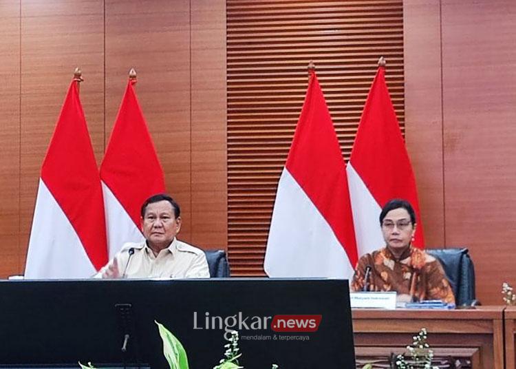 Presiden Prabowo Subianto memberikan keterangan usai mengikuti rapat tutup tahun 2024 di Kantor Kementerian Keuangan Jakarta Selasa 31 12 2024