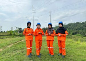 Hari Kartini Srikandi PLN UPT Purwokerto Terjun Langsung Jaga Pasokan Listrik