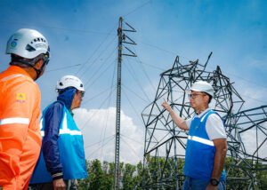 PLN Bergerak Cepat Dirikan Tower Darurat untuk Pulihkan Kelistrikan Klaten Pasca Cuaca Ekstrem