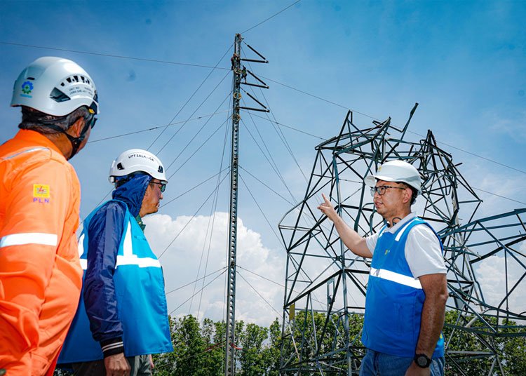 PLN Bergerak Cepat Dirikan Tower Darurat untuk Pulihkan Kelistrikan Klaten Pasca Cuaca Ekstrem