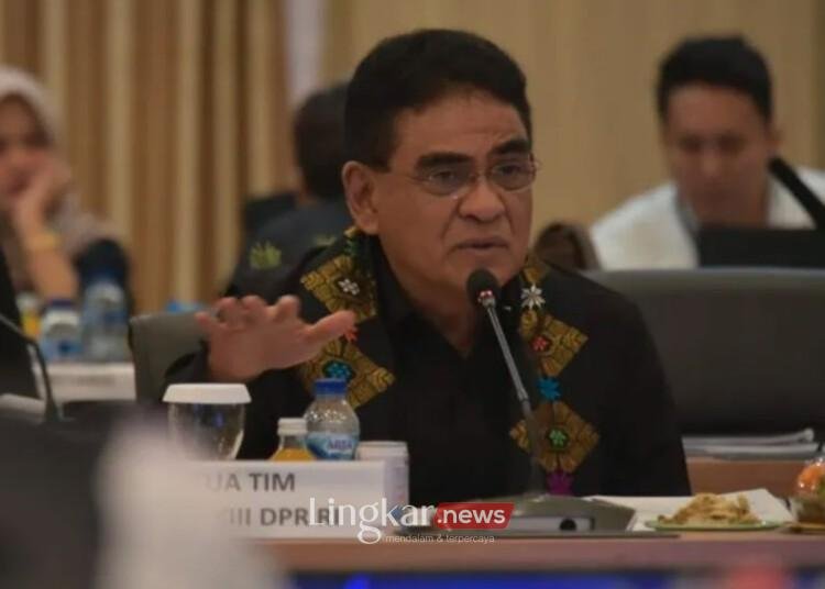 Ketua-DPP-PDIP-Andreas-Hugo-Pareira