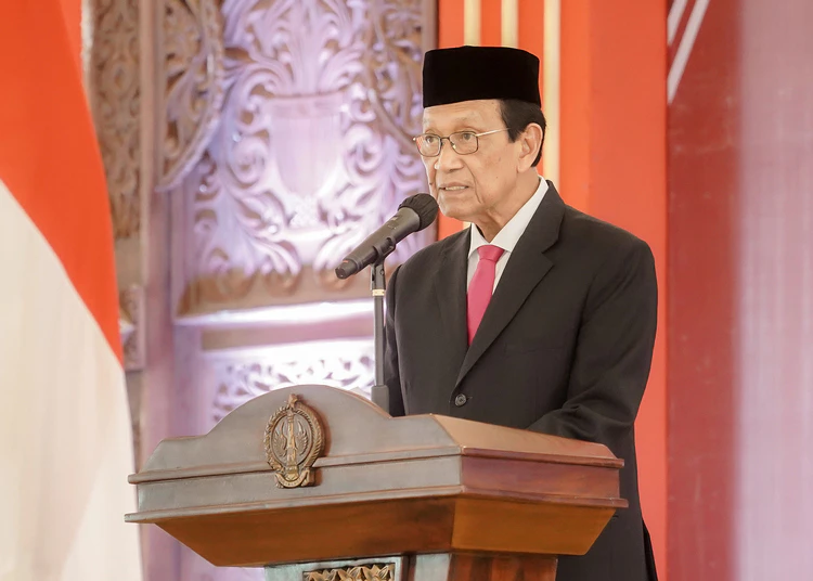 gubernur-diy-sultan-hamengku-buwono-x