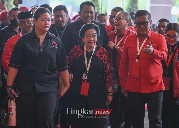 megawati-hadiri-penutupan-rakernas-pdip-120126