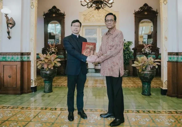 gubernur-diy-sri-sultan-hamengku-buwono-x-menerima-kunjungan-konjen-rrt-ye-su