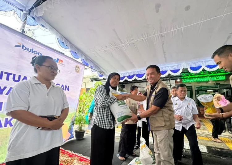 bulog-diy-luncurkan-penyaluran-bantuan-pangan-di-kelurahan-purwokinanti-yogya