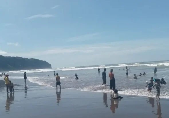 pantai-parangtritis