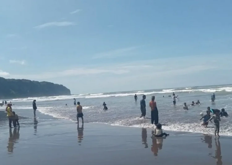 pantai-parangtritis