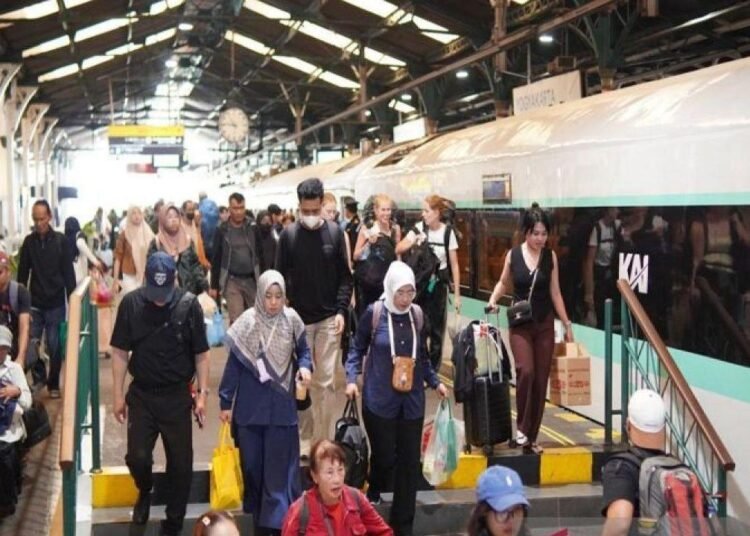 KAI-Yogyakarta-operasikan-tujuh-KA-tambahan-pada-libur-Idul-Adha-750x536-1