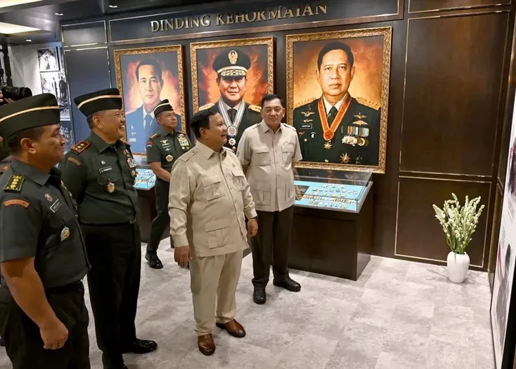 prabowo-resmikan-museum-perpusatakaan-seskoad-750x536-1