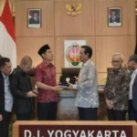 Komisi-II-DPR-perdalam-implementasi-pelaksanaan-UU-Keistimewaan-DIY-750x536-1