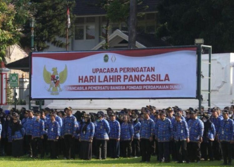 Wali-Kota-Program-Bedah-Rumah-bentuk-nilai-gotong-royong-Pancasila-750x536-1