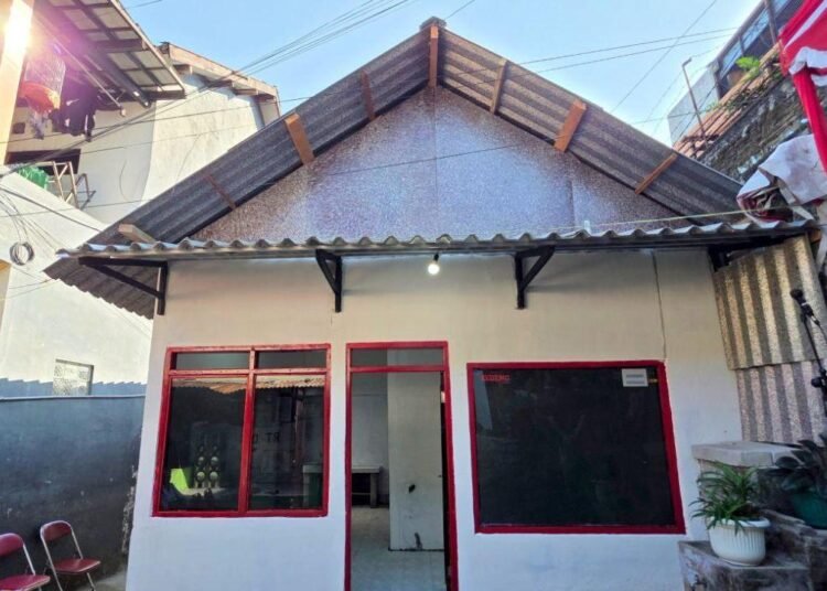 Yogyakarta-bergotong-royong-dalam-program-bedah-rumah-750x536-1