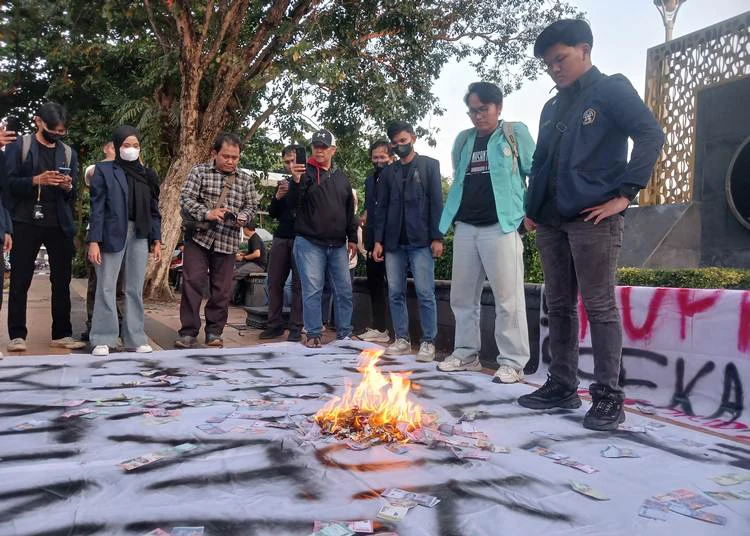 demo-aliansi-bem-si-di-semarang
