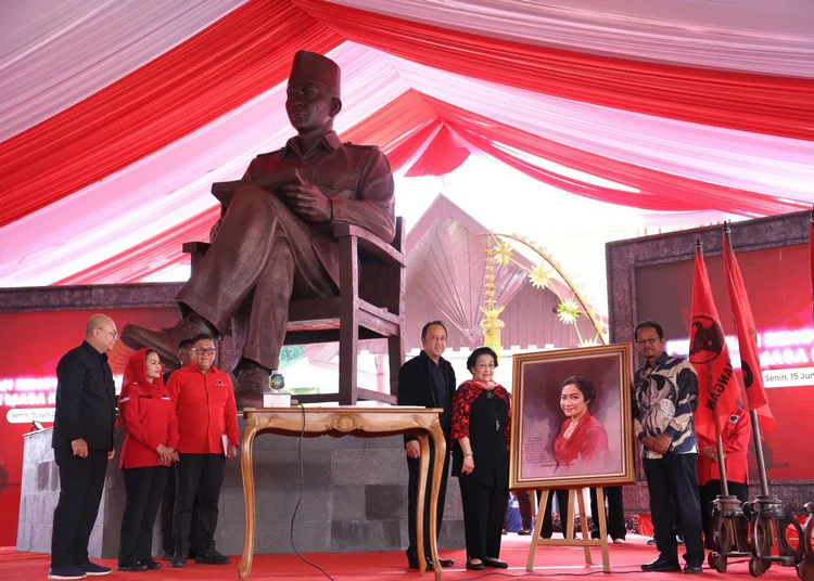 megawati-resmikan-istana-gebang-blitar