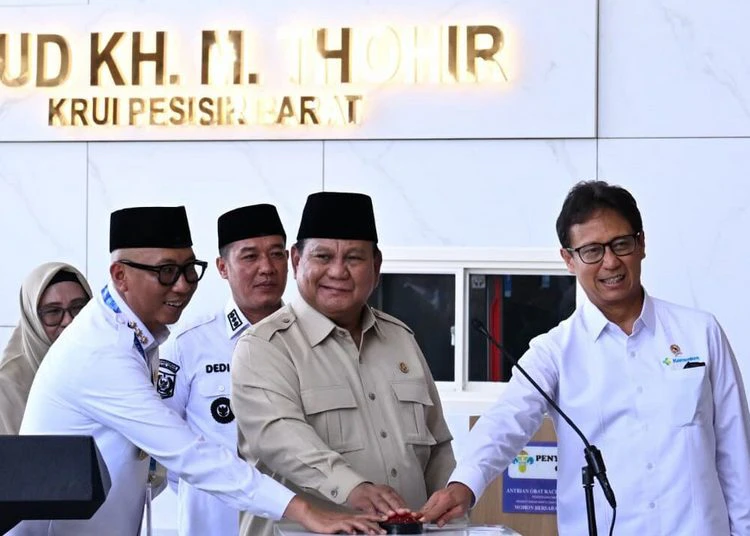 prabowo-resmikan-rsud-di-pesisir-barat-lampung
