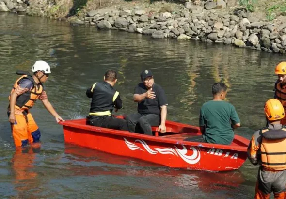 wali-kota-yogyakarta-uji-coba-perahu-motor-tempel-sungai-winongo-750x536-1