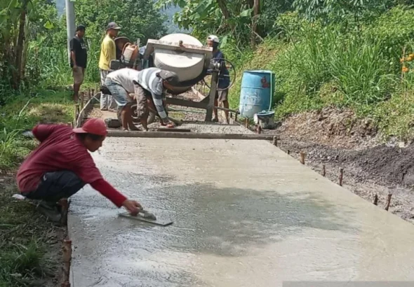 Danais-dukung-pembangunan-jalan-desa-di-DIY-sepanjang-1463-km-750x536-1