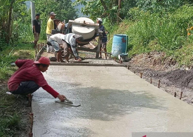 Danais-dukung-pembangunan-jalan-desa-di-DIY-sepanjang-1463-km-750x536-1