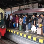 Daop-6-sebut-218-ribu-penumpang-manfaatkan-subsidi-tarif-libur-sekolah-750x536-1