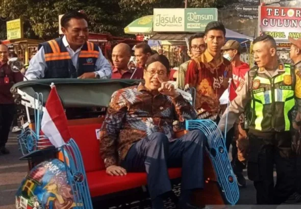 Kemenkeu-salurkan-bantuan-Becak-Kayuh-Listrik-Wisata-di-Yogyakarta-750x536-1