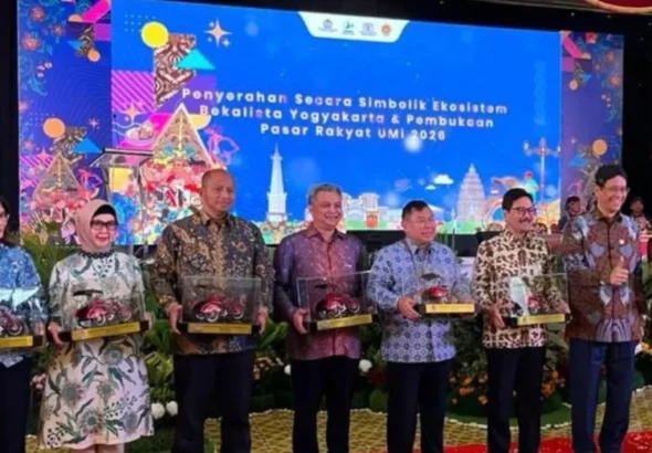 Pegadaian-dorong-green-tourism-di-Yogyakarta-lewat-Program-Becak-Kayuh-Listrik-750x536-1