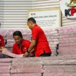 KPK-Serahkan-Barang-Rampasan-Negara-kepada-PT-Taspen-Senilai-Rp883-Miliar-image_large-750x536-1
