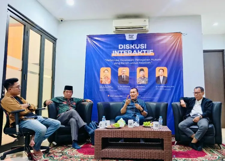Kasus-Eks-Jampidsus-Febrie-Adriansyah-Diminta-Diusut-Tuntas-Pengamat-Dorong-Reformasi-Kejaksaan_6a71c2f551d39-750x536-1