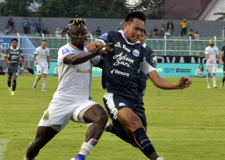 PSIM-Yogyakarta-lepas-Reva-Adi-Utama-ke-Borneo-FC-750x536-1