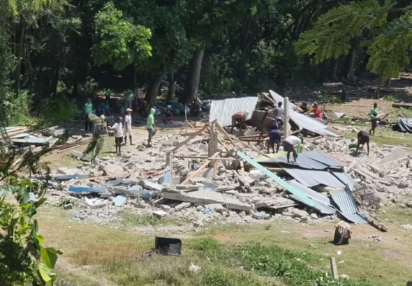 UMY-salurkan-bantuan-dan-mobilisasi-mahasiswa-bantu-korban-gempa-NTT-750x536-1