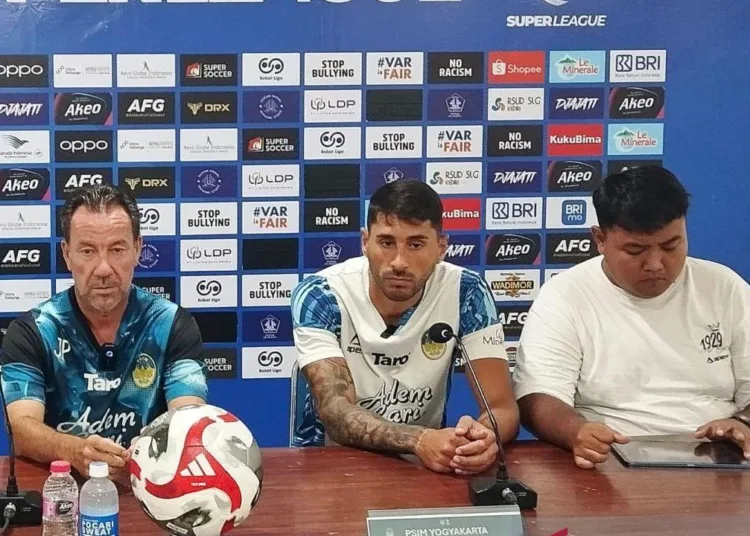 Van-Gastel-soroti-penyelesaian-akhir-PSIM-Yogyakarta-750x536-1