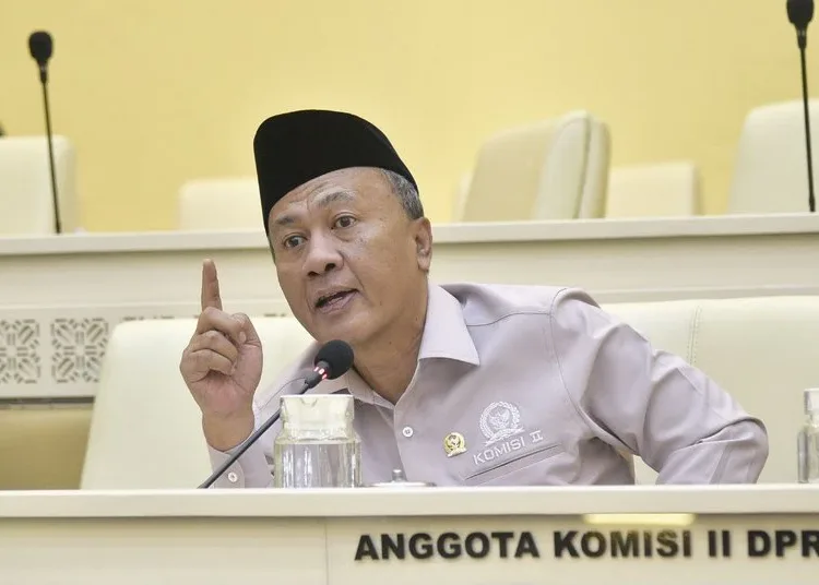 anggota-komisi-ii-dpr-ri-fauzan-khalid-750x536-1