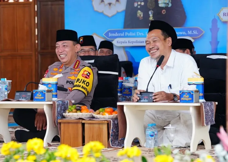 kapolri-dan-gus-baha-ngaji-kebangsaan-di-rembang-750x536-1