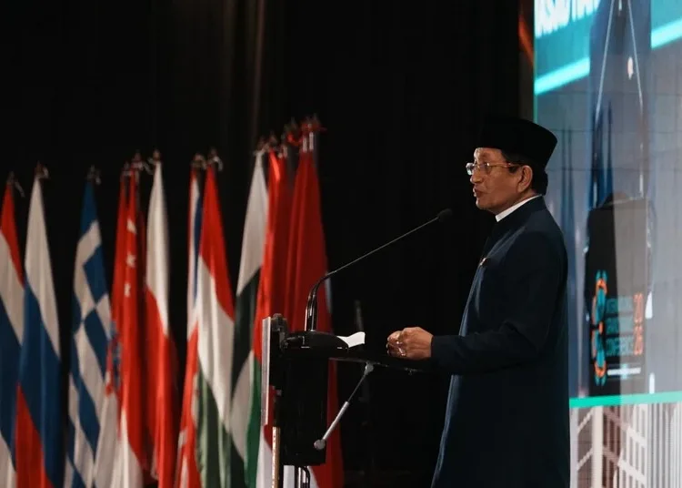 menag-dan-imam-besar-masjid-istiqlal-nasaruddin-umar-750x536-1
