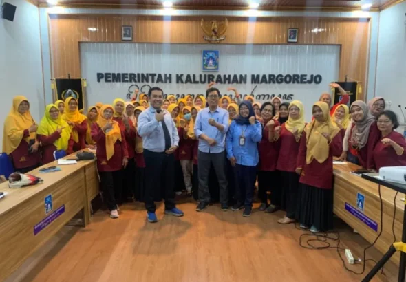 posyandu-naik-kelas-transformasi-lembaga-kemasyarakatan-desa-dalam-mengawal-enam-bidang-layanan-dasar-di-kalurahan-margorejo-1790083819-1-750x536-1