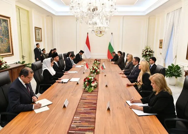 wapres-gibran-bertemu-dpm-bulgaria-alexander-poulev-750x536-1