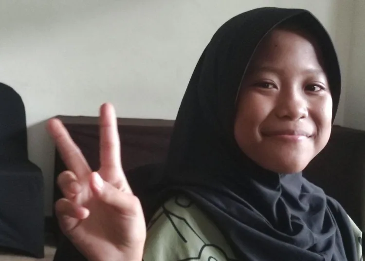 Kisah-anak-pemulung-asal-Banten-jadi-siswi-SR-bermimpi-lukis-Presiden-750x536-1