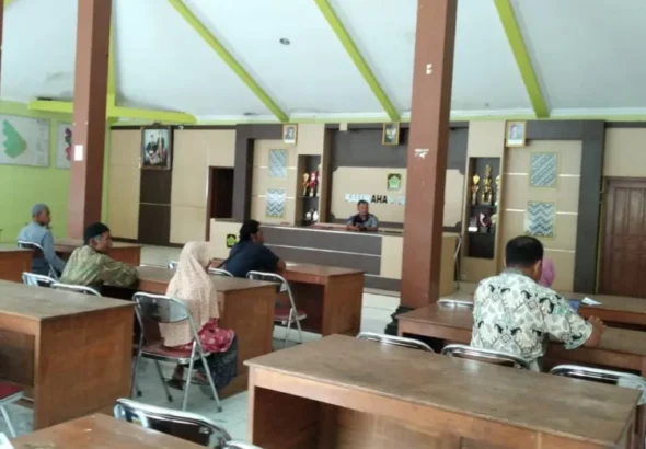 bumdes-binangun-mandiri-giripurwo-salurkan-blt-dana-desa-triwulan-iv-tahun-2026-kepada-warga-1791517670-1-750x536-1