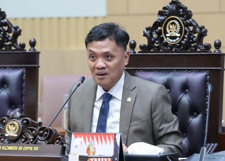 ketua-komisi-iii-dpr-ri-habiburokhman-750x536-1