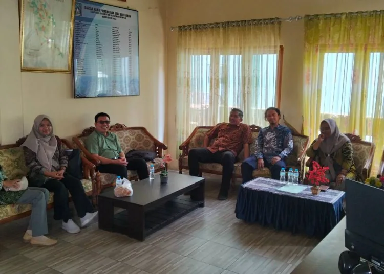 pastikan-dokumen-clear-agung-margandhi-tapm-lakukan-kunjungan-lapangan-dan-fasilitasi-ke-bum-desa-bima-makmur-bimomartani-1792397544-1-750x536-1