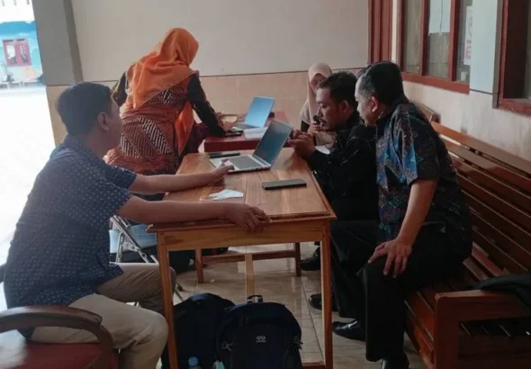 pendampingan-pembelajaran-mandiri-e-hdw-learning-di-kalurahan-sidomulyo-1792999521-1-1