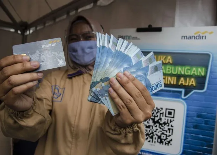 penyerahan-bantuan-subsidi-upah-pekerja-750x536-1