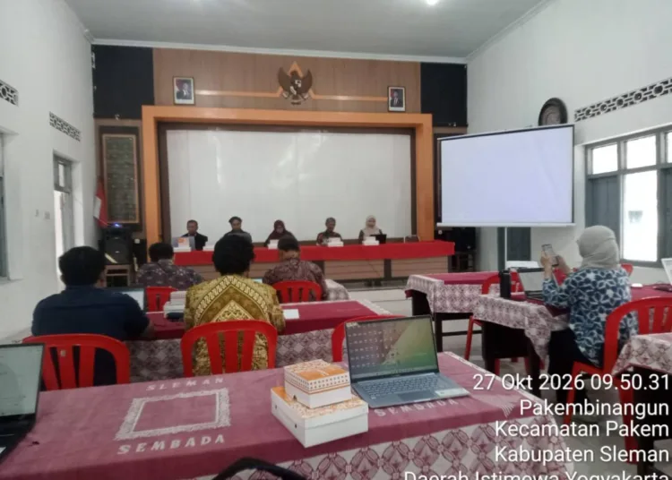 perkuat-bumkal-pemda-diy-gelar-pelatihan-kelembagaan-ekonomi-kalurahan-di-pakembinangun-1793085144-1-750x536-1